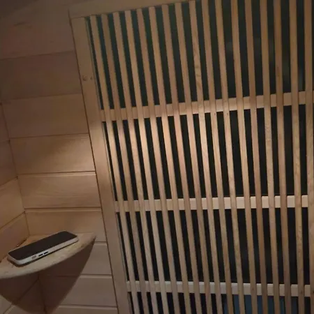 דירה 15 With Private Sauna Billiards סטוונגר